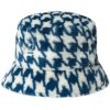 color-blue-houndstooth